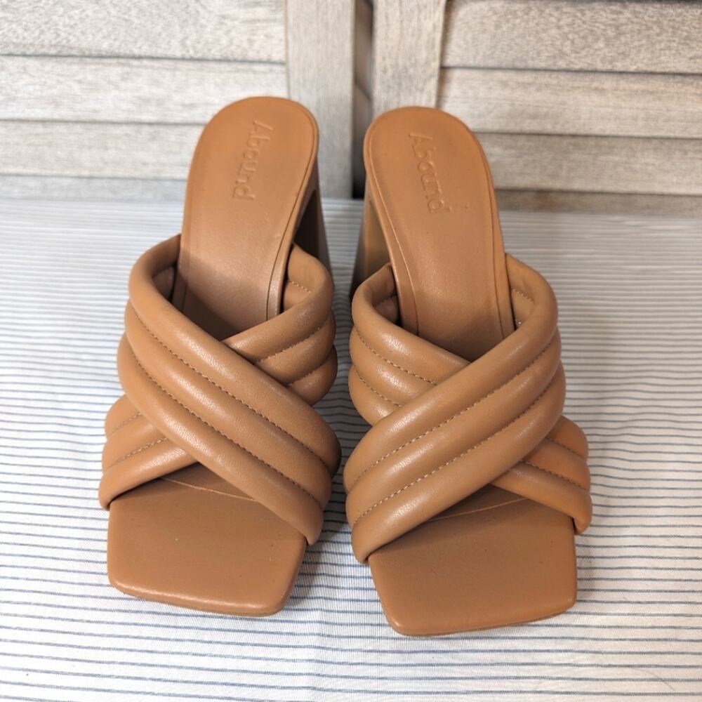 NEW Abound Pearl Cross Band Sandal in Tan Camel